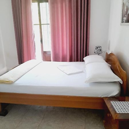Vila Aliaj Luxury Apartment With 2 Rooms With Private Wonderful Terrace ดูร์เรส ภายนอก รูปภาพ